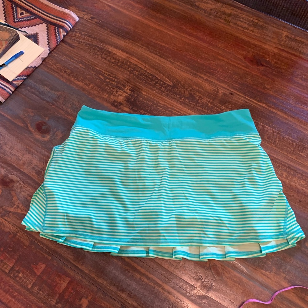 Lululemon Pace Setter skirt, size 10 Reg
